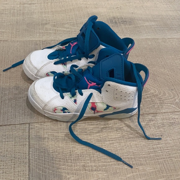 Kids Air Jordan Size 12 - Picture 3 of 3